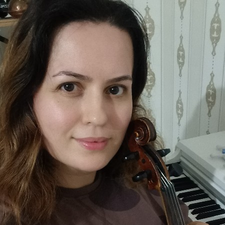 Hande Ü.