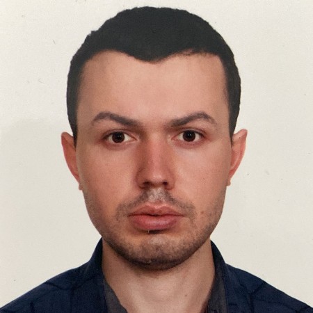 Enes H.