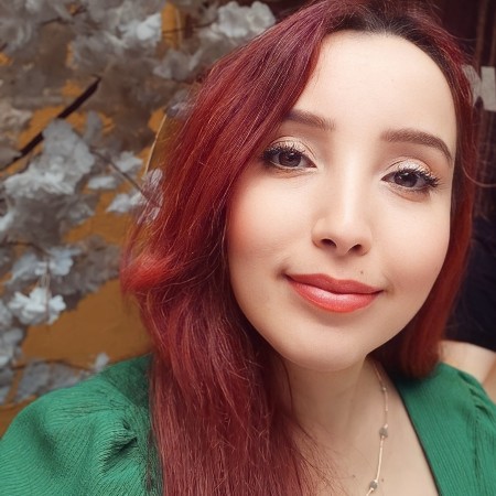 Özlem K.
