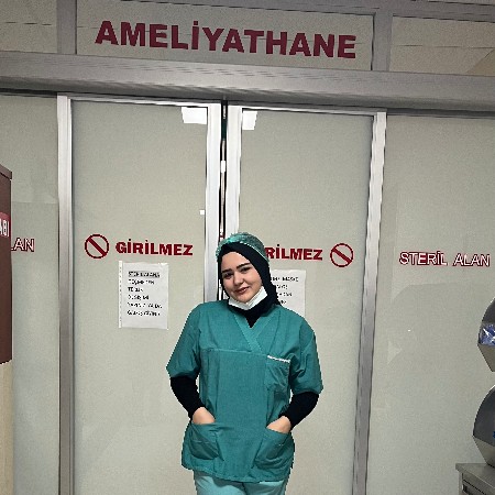 Elif T.