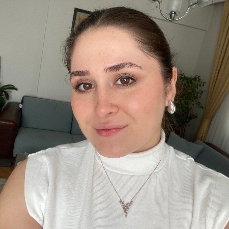Büşra B.