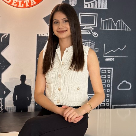 Ayşe Nur Ç.