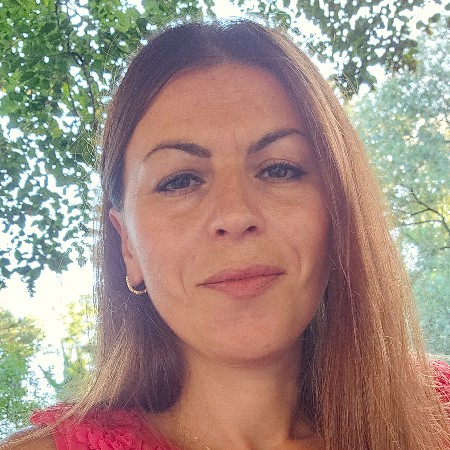 Şenay T.