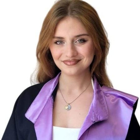 Gülce B.