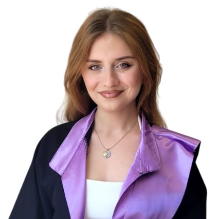 Gülce B.