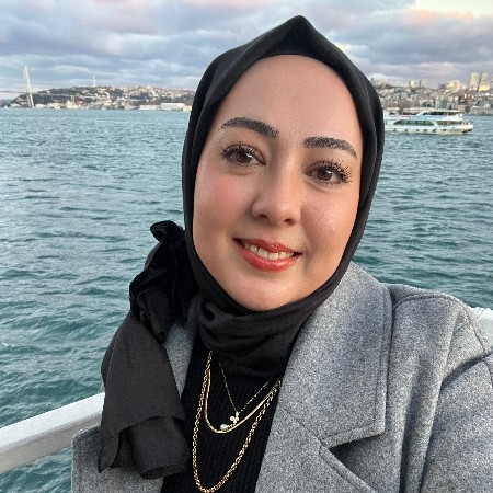 Ayşe S.