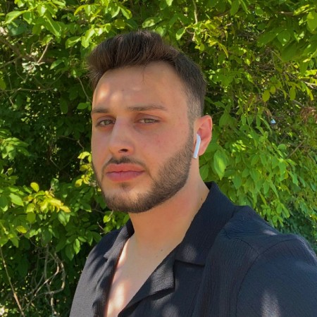 Hakan Ç.