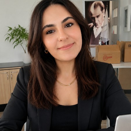 Sevgi̇nur Ş.