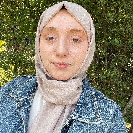 Esma Nur K.