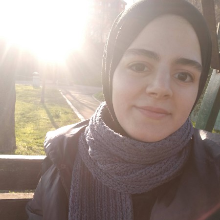 Ayşe S.