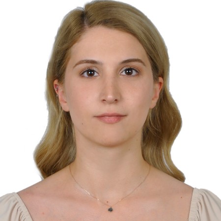 Ayşe Nur B.