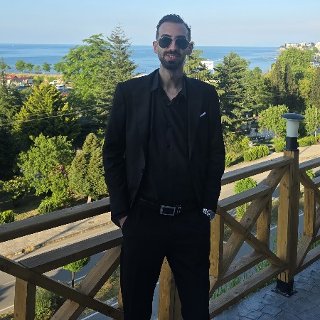 Ahmet E.