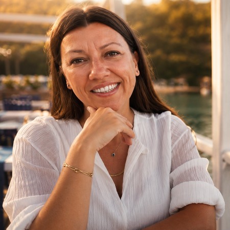 Ayça Ö.