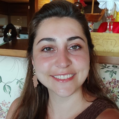 Büşra Ç.