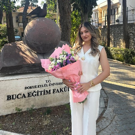 Kübra E.