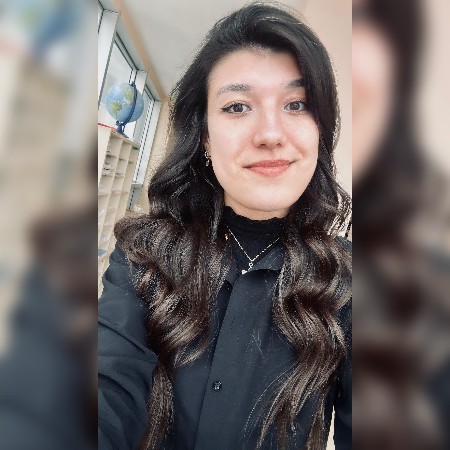 Büşra K.