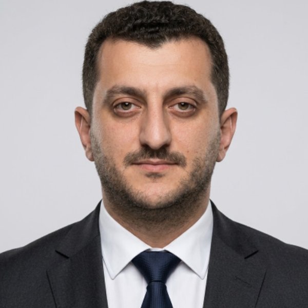 Ümit E.