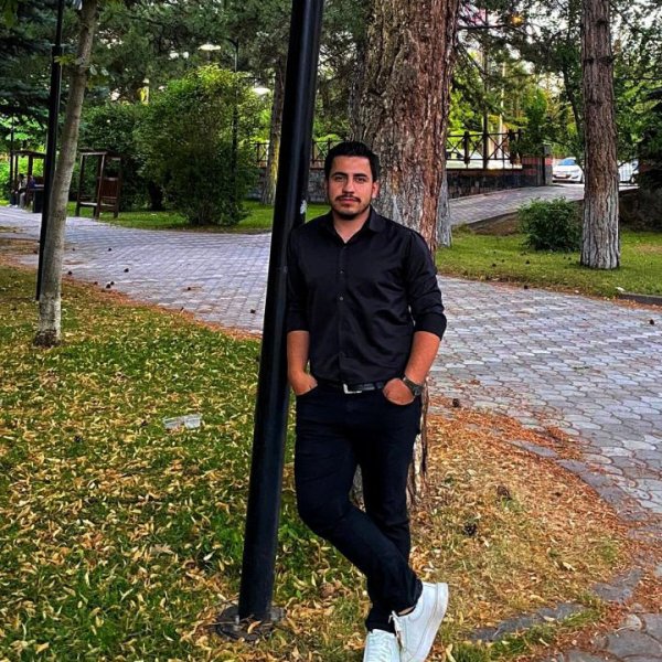 Mahmut K.