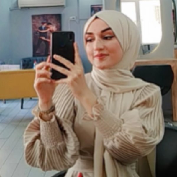 Özlem S.