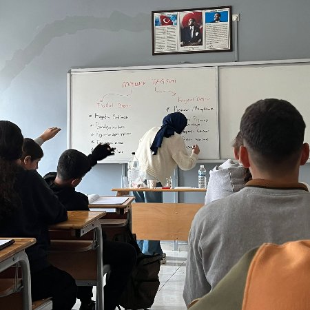 Ayşe Y.