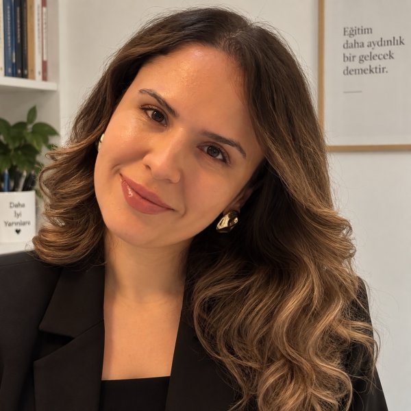 Ayşegül D.
