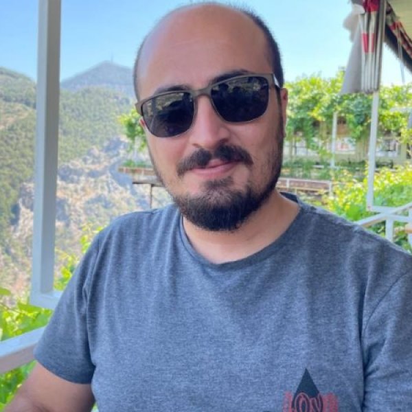 Serdar Ş.