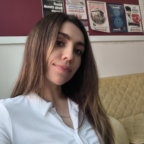 Songül T.