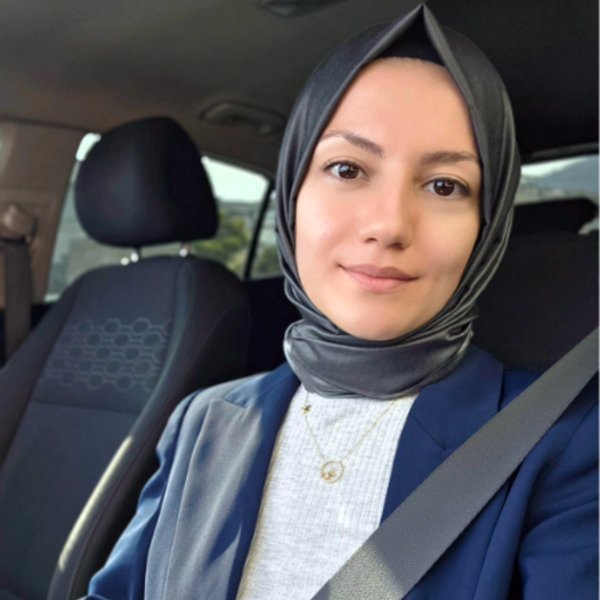 Kübra K.
