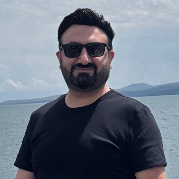 Hakkı K.
