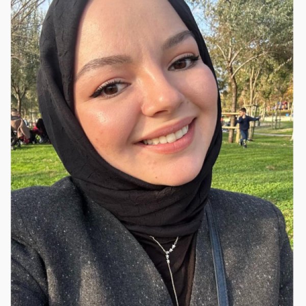 Şeyda A.