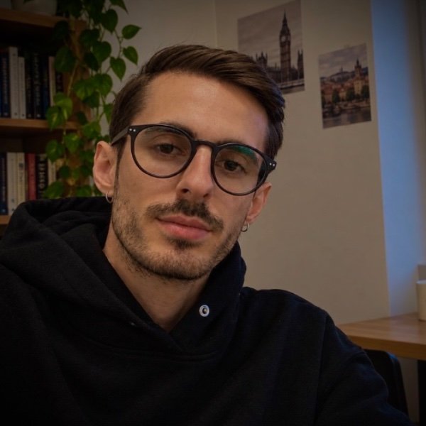 Ömer Y.