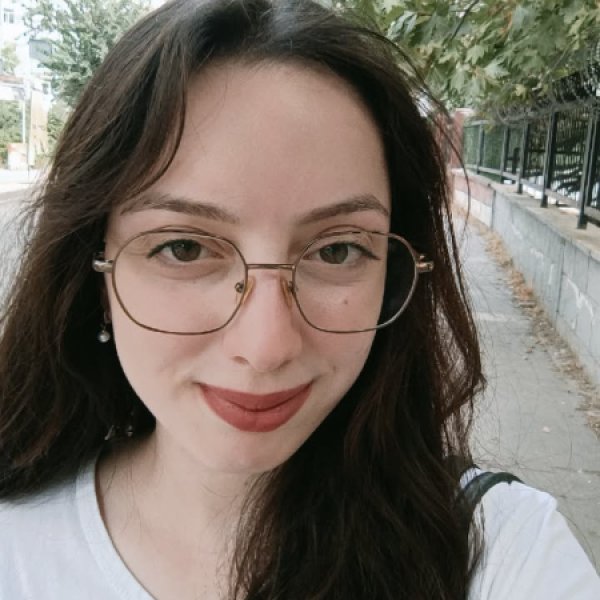 Ayşe A.