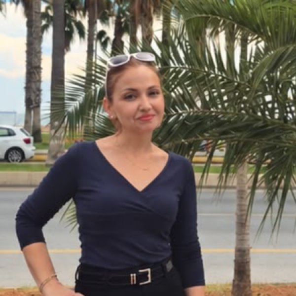 Gülden B.