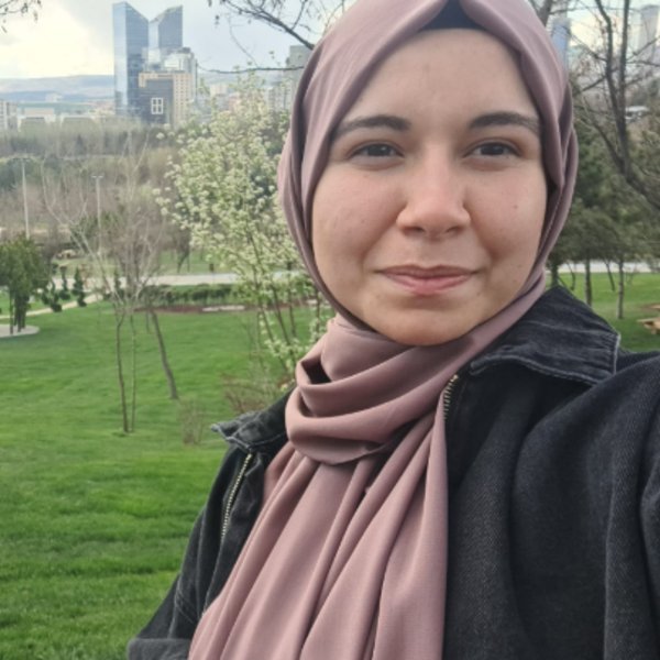 Merve Nur B.