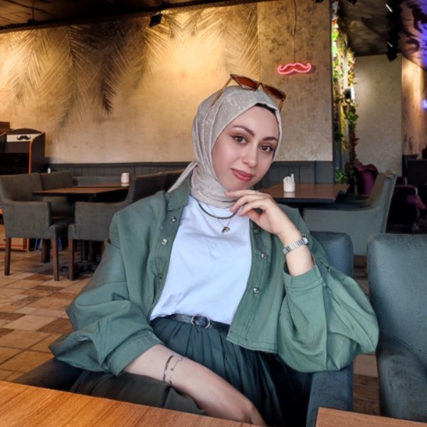 Fatma Nur T.