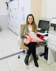 Elif G.